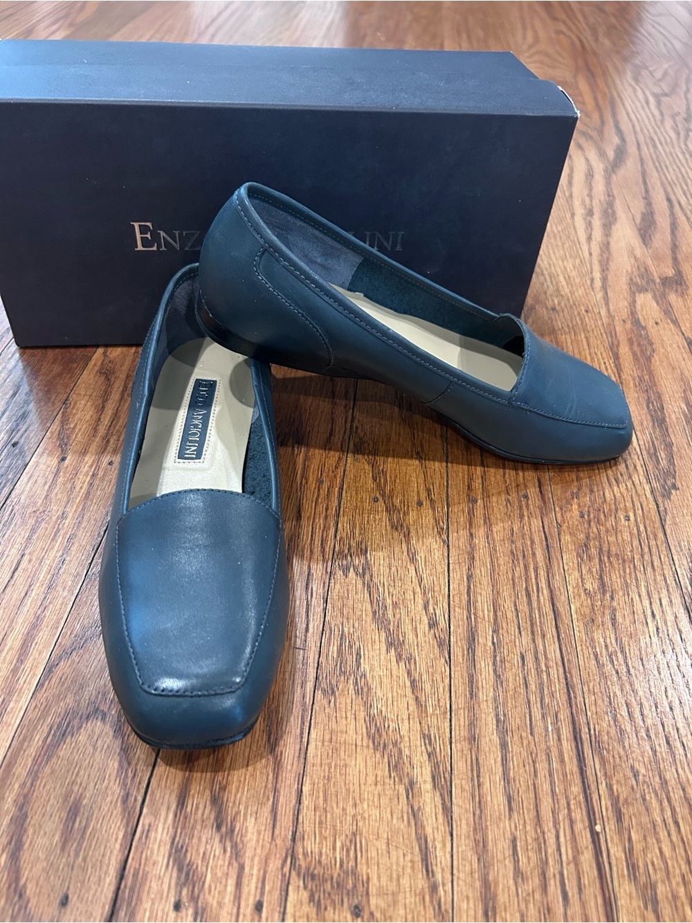 Enzo Angiolini Women's Black Leather Square-Toe Slip-On Loafers